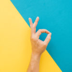 mano-haciendo-signo-de-ok_23-2147668475