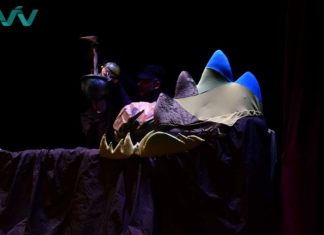 «La Roca» divierte a ñiños en el Teatro IMSS